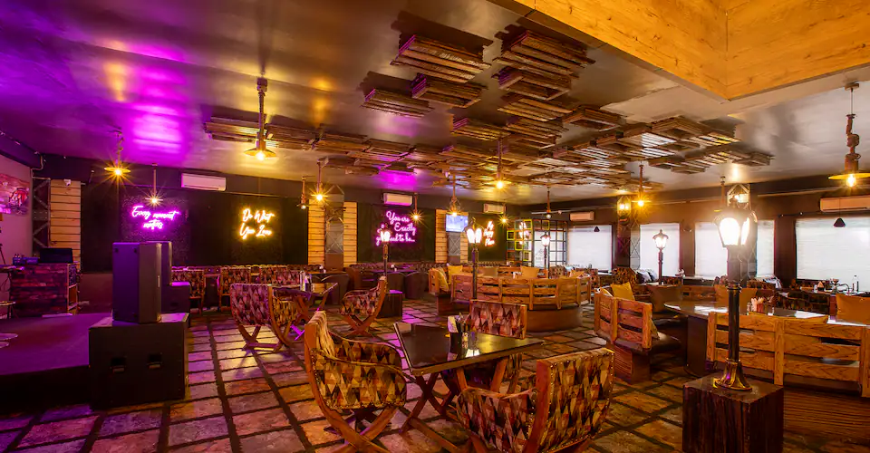 Drunch Lounge – Day to Night Vibes