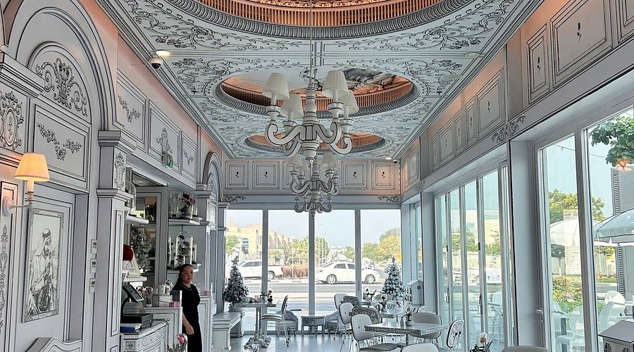 Forever Rose Café