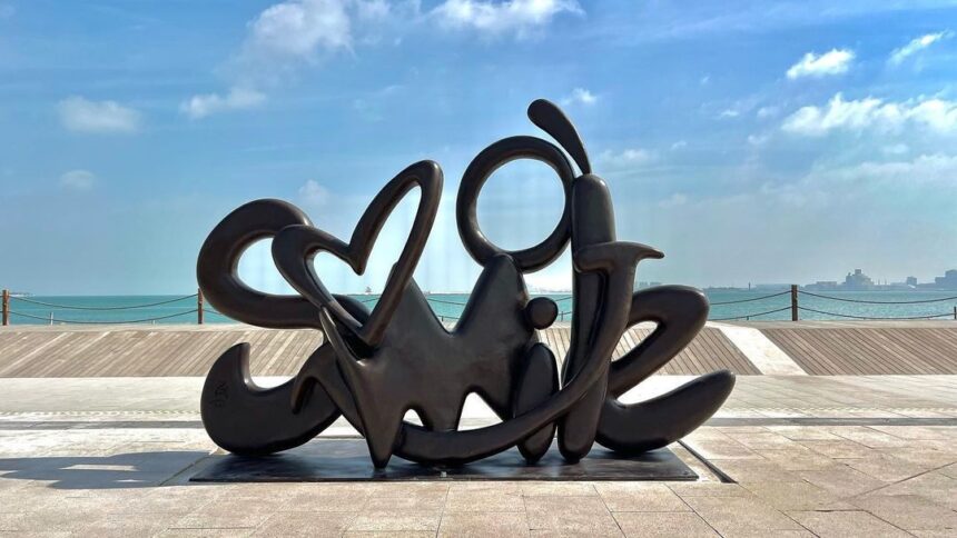 Qatar public art