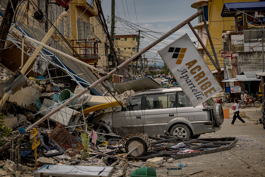 7.5 Magnitude Earthquake Philippines: