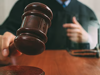 Bahrain court revokes paternity