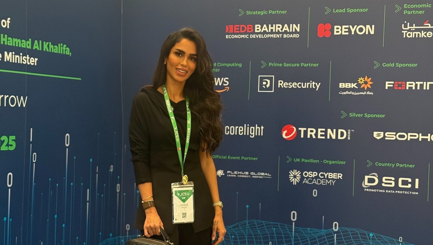 May Abdulaziz Alalawi